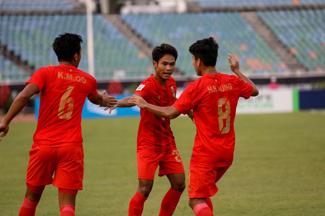 HLV Park Hang Seo: ‘Tuyển Việt Nam phải thắng Myanmar để nhất bảng’ - Ảnh 2.