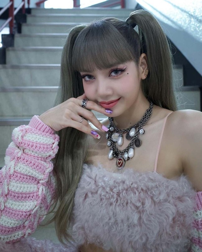 (Bài Tết) So kè những lần Blackpink và các sao nữ để tóc hai bên - Ảnh 6.