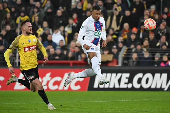 Mbappe ghi 5 bàn trong lần đầu mang băng đội trưởng PSG - Ảnh 2.