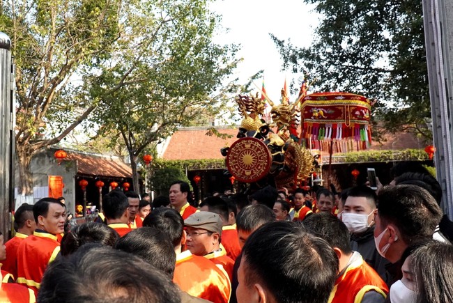 Bắc Ninh: Tưng bừng Lễ hội rước pháo Đồng Kỵ - Ảnh 2.