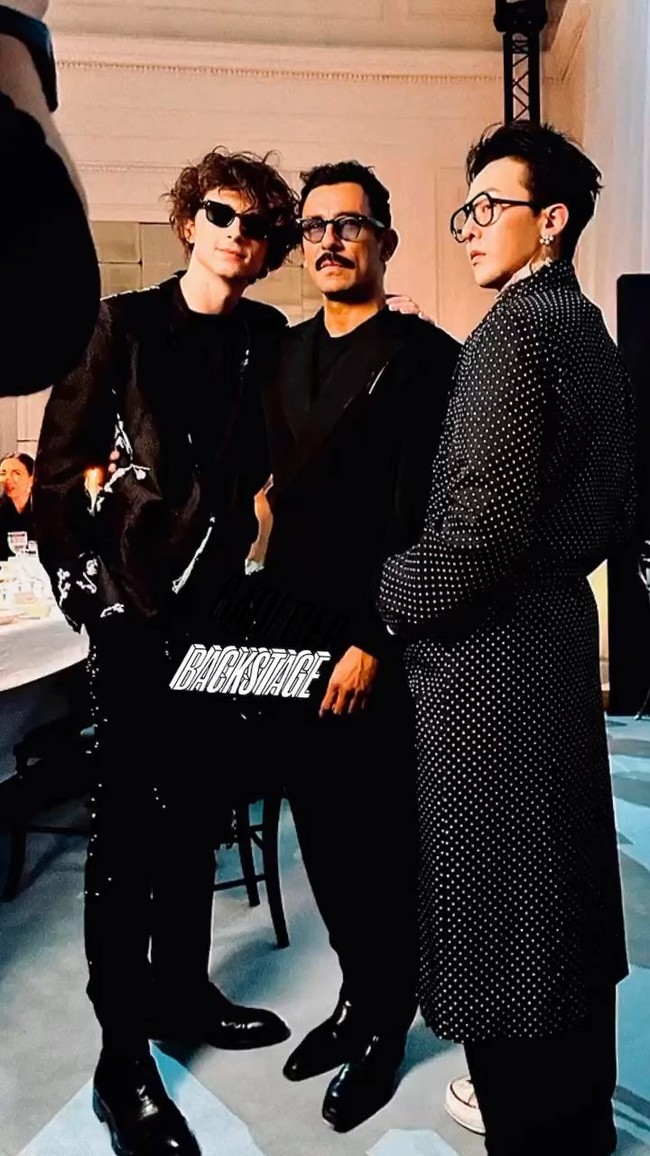 G-Dragon đọ dáng Timothée Chalamet tại Paris Fashion Week: Ảnh chất lượng thấp có tôn vinh khí chất 'Fashion King'? - Ảnh 1.