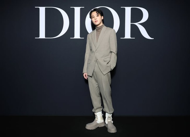 Jimin (BTS) trở thành 'nam thần' đầu tiên khiến cổ phiếu nhà mốt Dior tăng kỷ lục chỉ trong 2 ngày - Ảnh 1.