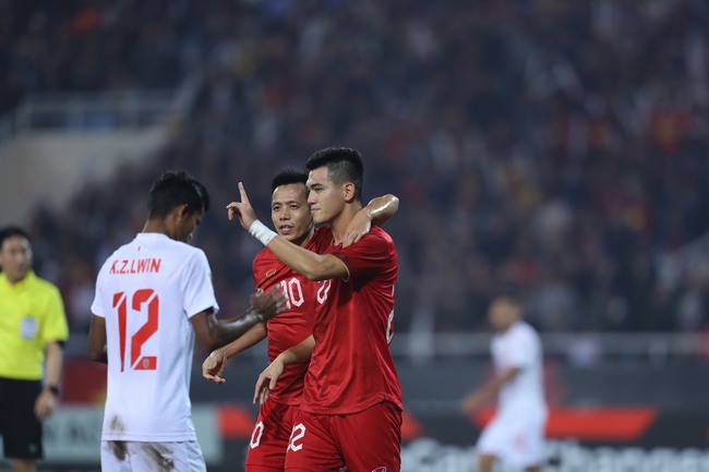 Tin nóng AFF Cup ngày 4/1: Tiến Linh báo tin vui, tuyển Việt Nam di chuyển sang Indonesia - Ảnh 3.