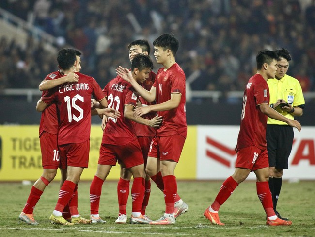 VIDEO AFF Cup ngày 4/1: Đội tuyển Việt Nam lập kỷ lục vô tiền khoáng hậu tại AFF Cup - Ảnh 2.