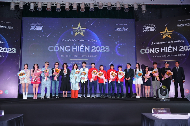 Giải thưởng Cống hiến 2023: Sau 3 ngày bình chọn, nữ ca sĩ Min, cầu thủ Khuất Văn Khang đang 'trên đỉnh'  - Ảnh 6.