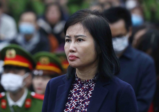 Xét xử vụ AIC: Tổng Giám đốc AIC Nguyễn Thị Thanh Nhàn bị tuyên phạt 30 năm tù - Ảnh 2.
