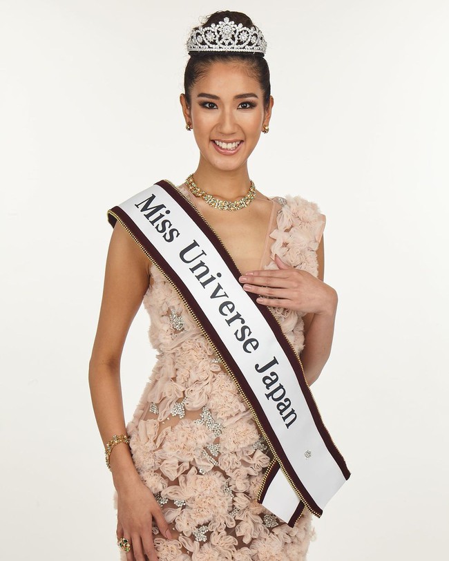 Bạn cùng phòng của Ngọc Châu tại Miss Universe 2022: Cô nàng nhân viên văn phòng nói 3 thứ tiếng, đi 20 quốc gia - Ảnh 2.