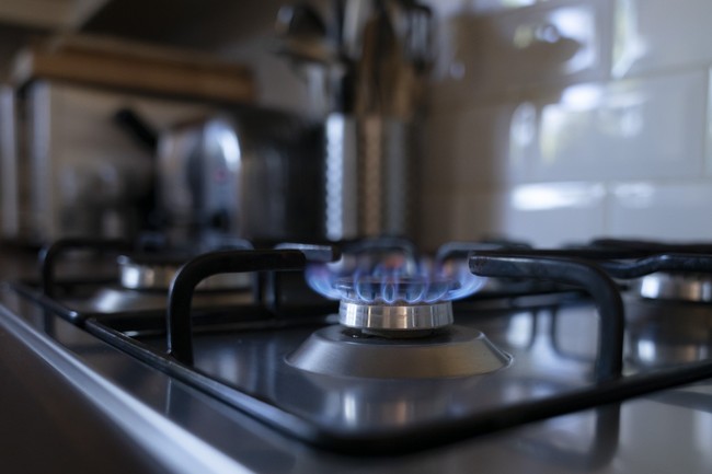 Mỹ: Đun nấu bằng gas có liên quan đến 12,7% số trẻ em mắc bệnh hen suyễn - Ảnh 1.