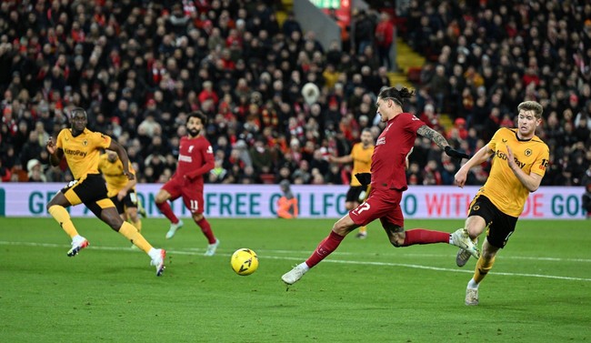 VIDEO bàn thắng trận Liverpool 2-2 Wolves: Trả giá vì Alisson - Ảnh 4.