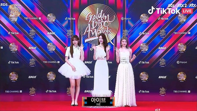 Concert BLACKPINK 'đụng độ' Golden Disk Awards cùng 1 ngày: Fan Kpop tại Thái Lan quá lãi! - Ảnh 14.