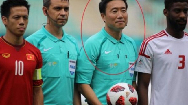 Trọng tài từng 'xử ép' U23 Việt Nam khiến cả Malaysia và Thái Lan nổi giận - Ảnh 4.