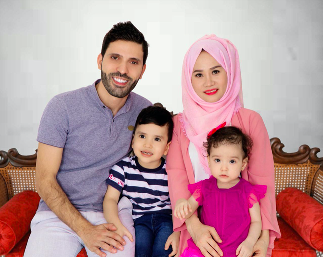Những chuyện tình đáng ngưỡng mộ của mẹ đơn thân: Người lấy chồng kém tuổi tại Dubai, người gả lần 2 vào gia đình &quot;máu mặt&quot; - Ảnh 3.