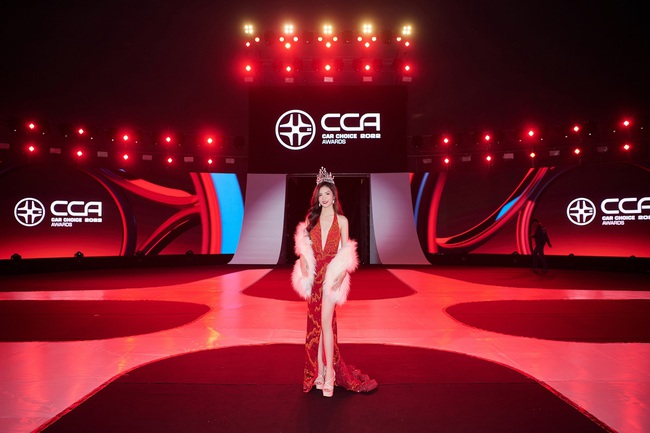 Hoa hậu Lương Kỳ Duyên cực xinh đẹp tại Gala Car Choice Awards 2022 - Ảnh 5.