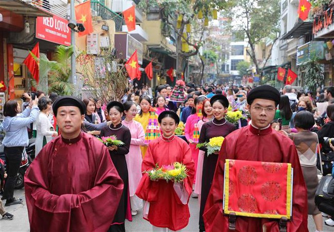 'Tết Việt – Tết Phố 2023' tại Phố cổ Hà Nội tái hiện lại nhiều nghi lễ Tết cổ truyền - Ảnh 2.