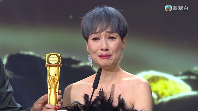 Sốc với kết quả giải thưởng TVB 2022: 'Tra nam bỏ vợ' lên ngôi vương, loạt sao hạng A trở lại kéo rating - Ảnh 2.