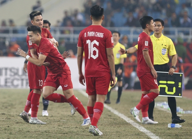 HLV Park Hang-seo vỡ òa cảm xúc với bàn thắng thứ 2 của Tiến Linh trước Indonesia - Ảnh 6.