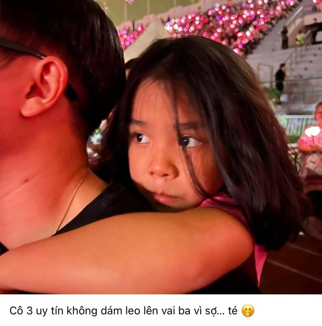 Phạm Quỳnh Anh đu concert BLACKPINK, bất ngờ trước khoảnh khắc đáng yêu của bạn trai và con riêng - Ảnh 1.