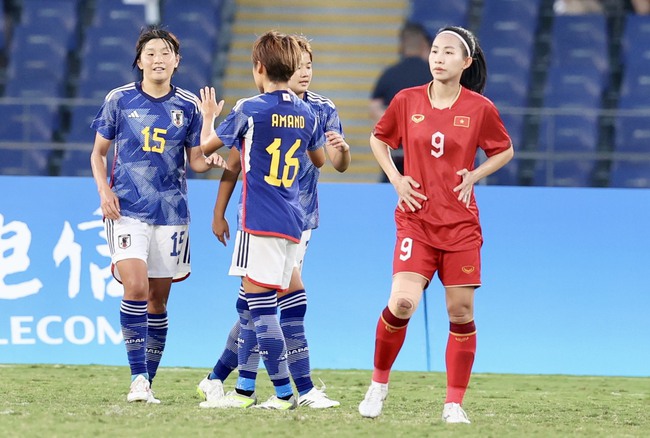 Đội tuyển bóng đá nữ Việt Nam: Nhìn lại mình để bước tiếp - Ảnh 1.
