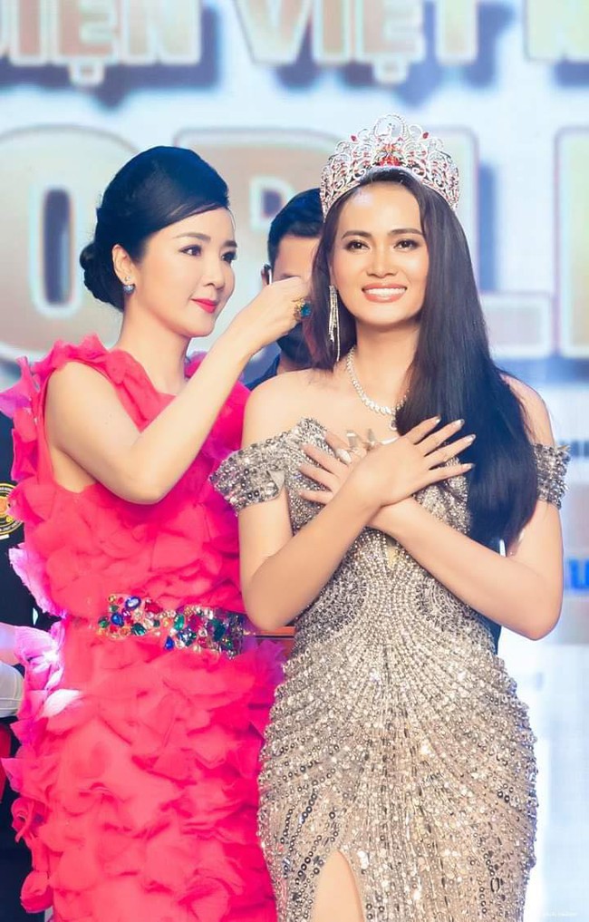 Hoa hậu Bích Hạnh chia sẻ lý do 'ở ẩn' sau khi đăng quang Mrs World Vietnam 2022 - Ảnh 1.