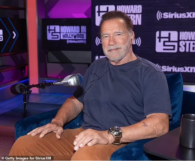 'Kẻ hủy diệt' Arnold Schwarzenegger cảm thấy tổn thương với cơ thể già nua ở tuổi 76 - Ảnh 1.