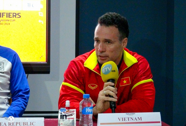 Đội tuyển Việt Nam chờ đối thủ ở Thái Lan - Ảnh 2.