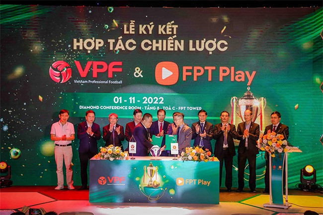 Hướng tới Đại hội thường niên VFF: V League hội nhập thế giới nhờ VAR và bản quyền truyền hình - Ảnh 2.