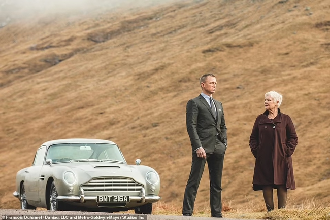 Những địa điểm đẹp mê hồn trong loạt phim James Bond hơn 60 năm qua - Ảnh 11.