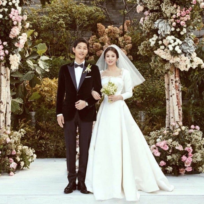 Mỹ nhân châu Á cùng diện váy cưới Dior: Song Hye Kyo và Angelababy đứt gánh, Kimmy Kimberley thì sao? - Ảnh 4.