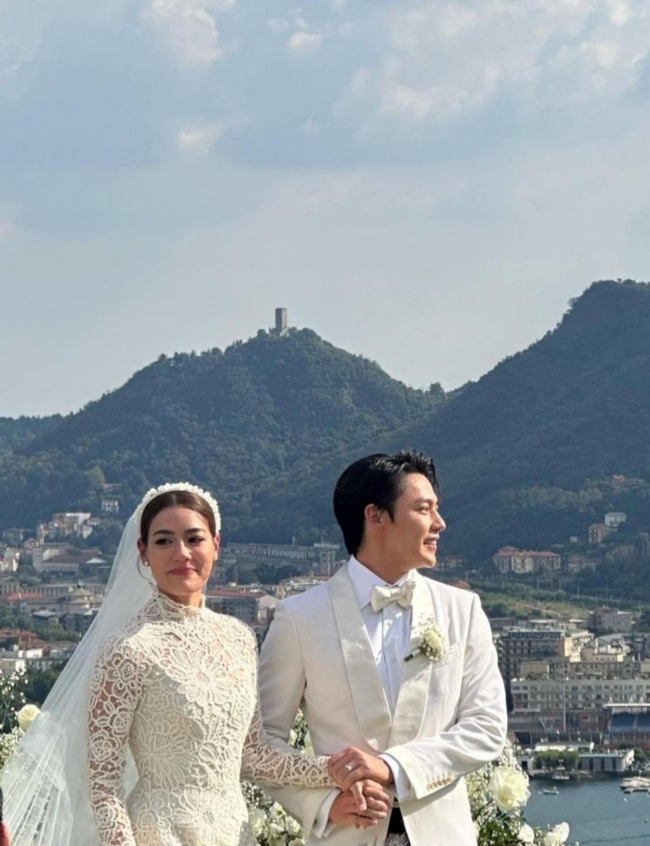 Mỹ nhân châu Á cùng diện váy cưới Dior: Song Hye Kyo và Angelababy đứt gánh, Kimmy Kimberley thì sao? - Ảnh 10.