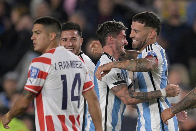 Messi tái xuất, Argentina có chiến thắng thứ 3 liên tiếp nhờ 'siêu phẩm' hiếm thấy - Ảnh 2.