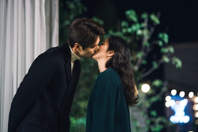 Rộ tin cặp sao phim ‘Quân vương bất diệt’ Lee Min Ho và Kim Go Eun đã đính hôn - Ảnh 2.