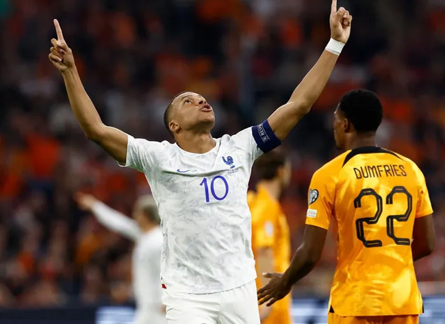 Kết quả vòng loại EURO 2024: Mbappe giúp Pháp hạ Hà Lan, Ronaldo rực sáng cùng Bồ Đào Nha - Ảnh 3.