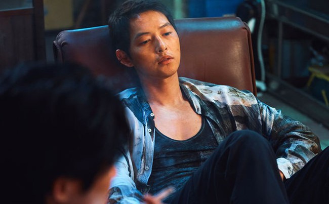 Phim điện ảnh của Song Joong Ki có màn ra không mấy ấn tượng - Ảnh 3.