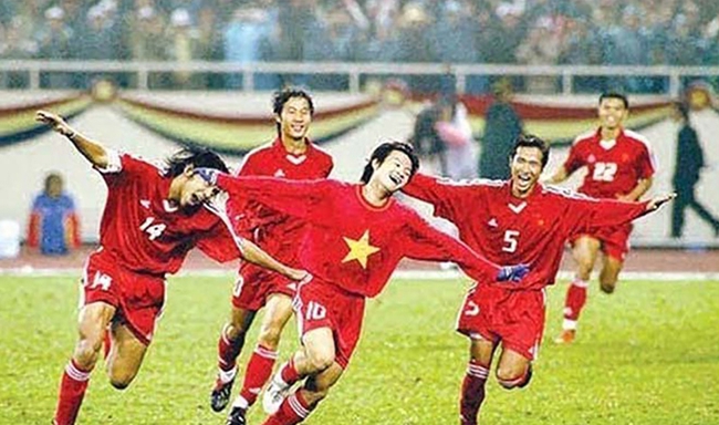 Văn Quyến tạo khoảnh khắc kinh điển cho bóng đá Việt Nam, phá lưới Hàn Quốc khiến cả châu Á sửng sốt - Ảnh 3.