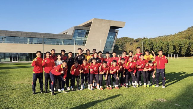 Tin nóng thể thao tối 17/10: Đội bóng Đông Nam Á đầu tiên vượt qua vòng loại thứ nhất World Cup 2026 - Ảnh 3.