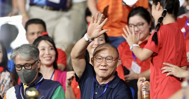 Thầy Park tặng cầu thủ ĐT Việt Nam món quà độc lạ trước trận đấu với Hàn Quốc - Ảnh 2.