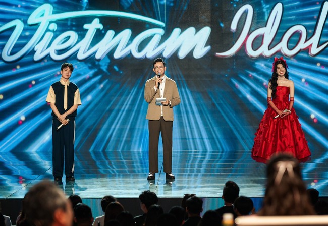 Stylist đứng sau sự thay đổi diện mạo của MC Đức Bảo ở Vietnam Idol 2023 - Ảnh 1.