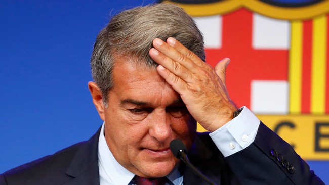 Chủ tịch Barca chính thức bị coi là 'nghi phạm' trong bê bối hối lộ trọng tài - Ảnh 2.