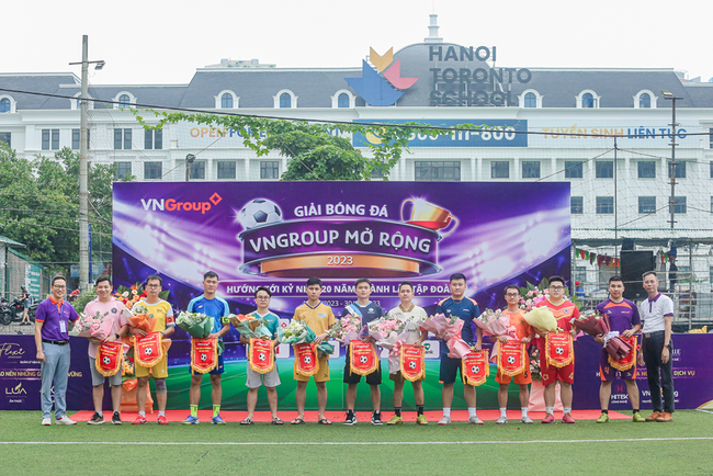 VNGroup tổ chức giải bóng đá giao hữu doanh nghiệp nhằm kỷ niệm 20 năm thành lập - Ảnh 1.