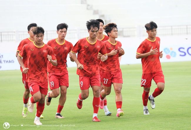 HLV Hoàng Anh Tuấn dẫn dắt U18 Việt Nam sau ASIAD 2023