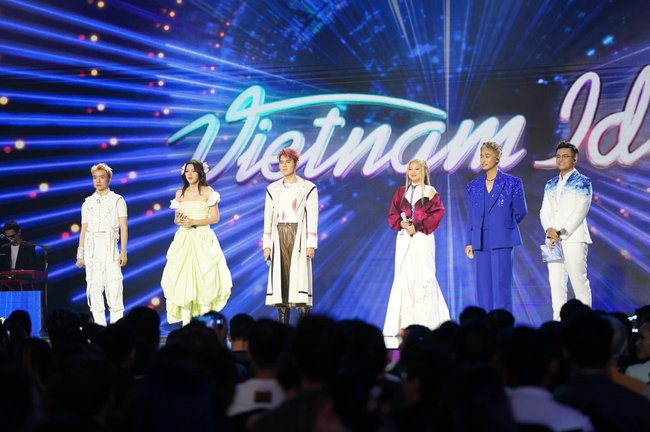 Chung kết Vietnam Idol 2023: Hà An Huy vỡ oà khi lên ngôi Quán quân! - Ảnh 1.