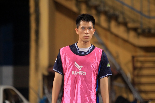 Đình Trọng cười đùa thoải mái với Văn Thanh, hẹn ngày trở lại V-League - Ảnh 10.