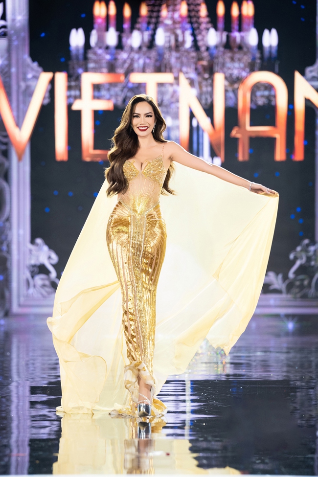 NTK Lê Ngọc Lâm mất 300 giờ để hoàn thành dạ hội thi Bán kết MGI của Hoa hậu Lê Hoàng Phương - Ảnh 1.