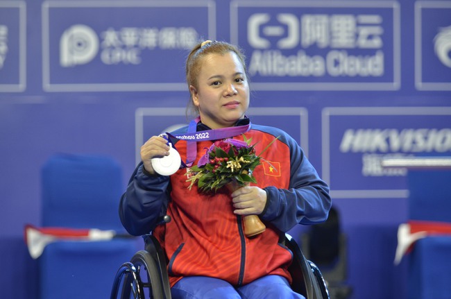 Vận động viên Linh Phượng giành HCB ASIAN Para Games 4 cho Đoàn Thể thao người khuyết tật Việt Nam