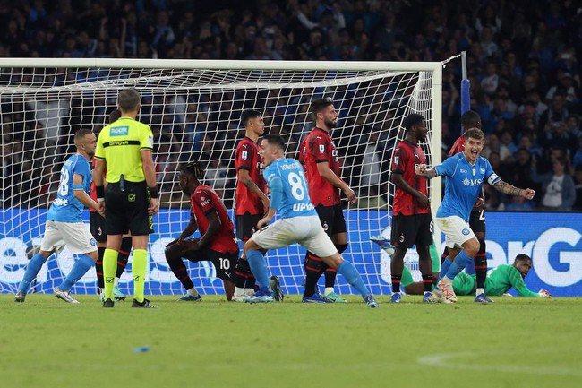Kết quả Serie A đêm qua: Milan đánh rơi điểm đáng tiếc, Inter trở lại ngôi đầu - Ảnh 2.