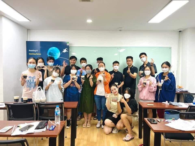 DOL English đồng hành với các bạn học sinh, sinh viên trên hành trình chinh phục IELTS/SAT - Ảnh 1.