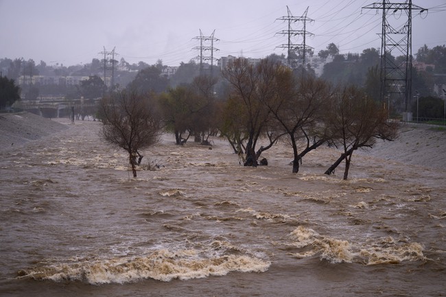 Bang California (Mỹ) trải qua năm mưa nhiều nhất trong lịch sử - Ảnh 3.