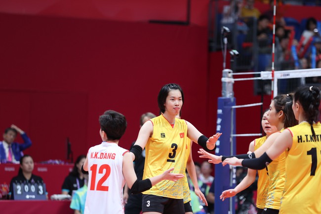 Kết quả bóng chuyền nữ Việt Nam vs Trung Quốc: Nữ Việt Nam rút ra nhiều bài học cho trận bán kết - Ảnh 2.