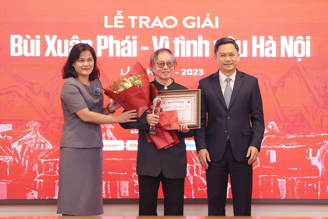 Phó Chủ tịch UBND TP Hà Nội Hà Minh Hải: Giải thưởng Bùi Xuân Phái trở thành nét văn hóa độc đáo của Thủ đô - Ảnh 1.