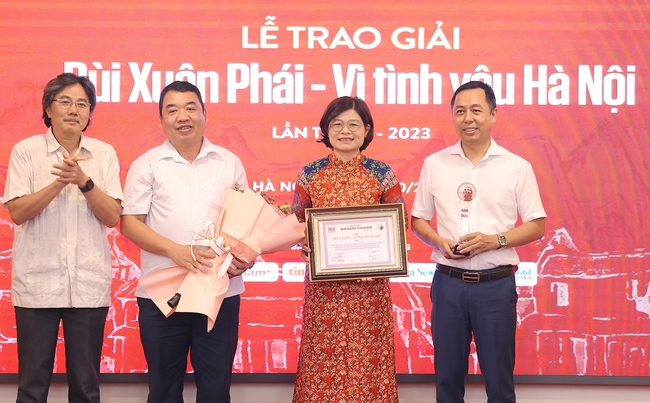 Giải thưởng Bùi Xuân Phái - Vì tình yêu Hà Nội lần 16-2023: Đạo diễn Đặng Nhật Minh được vinh danh Giải thưởng Lớn  - Ảnh 20.